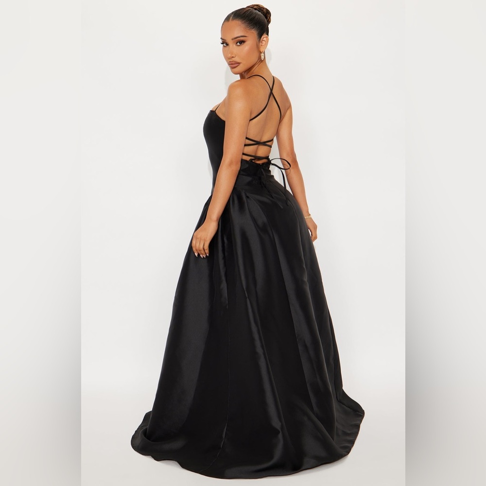 New Fashion Nova Luxe Princess Fantasy   Black Evening Gown Size Large